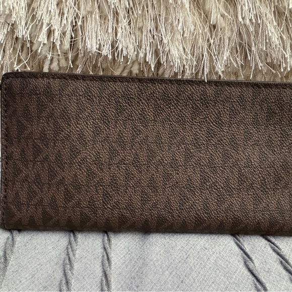NWOT- Michael Kors Brown Wallet - Picture 2 of 8